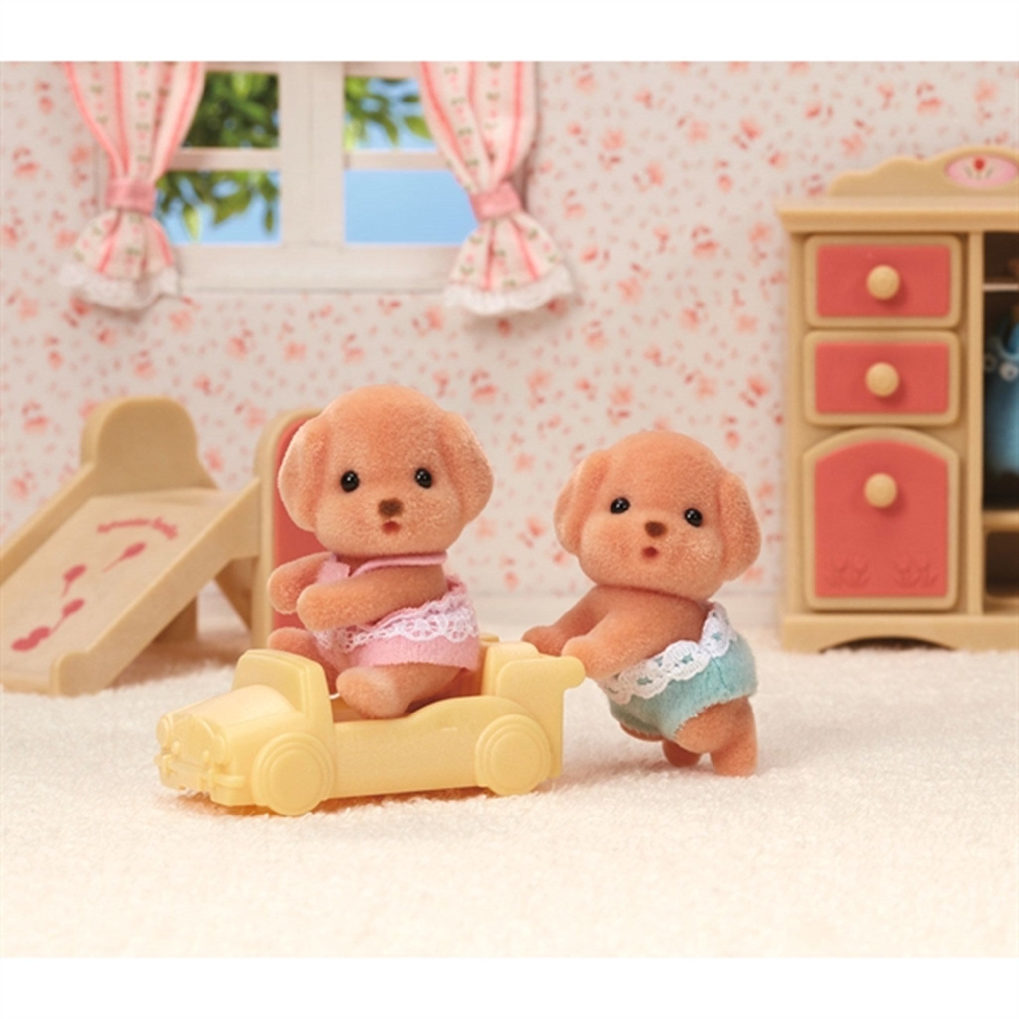Sylvanian Families® Toy Poodle Twins 2