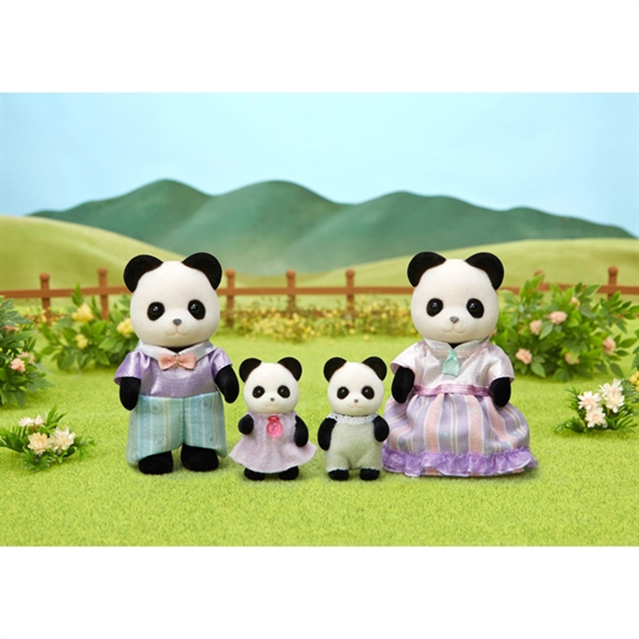 Sylvanian Families® Pookie Panda Family 2