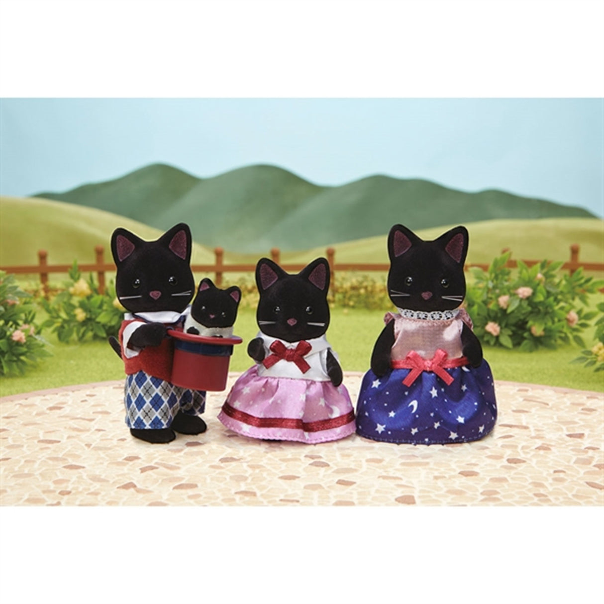 Sylvanian Families® Midnight Cat Family