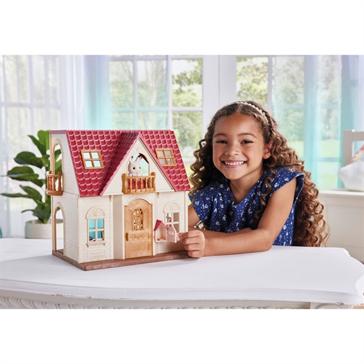 Sylvanian Families® Red Roof Cosy Cottage