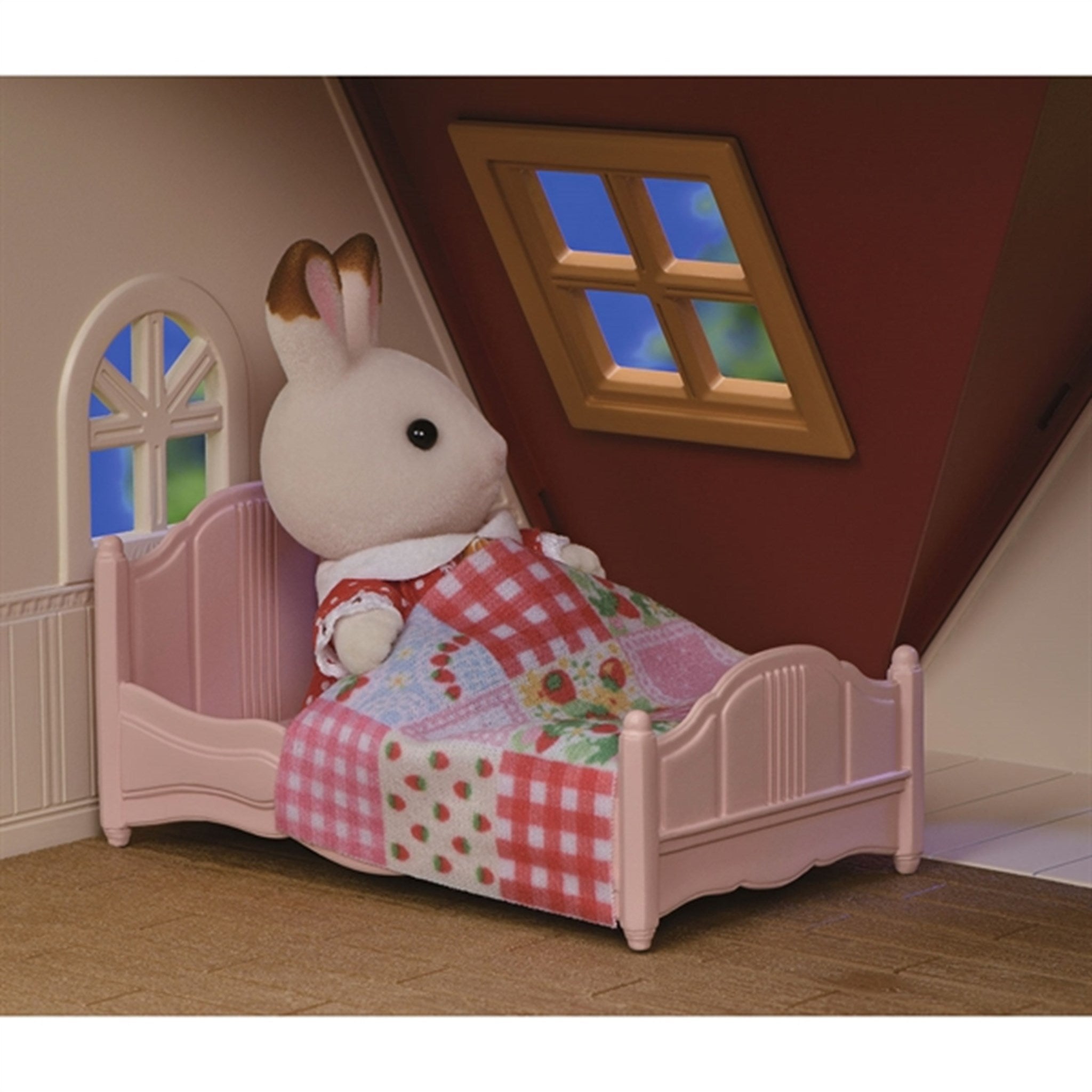 Sylvanian Families® Red Roof Cosy Cottage 7