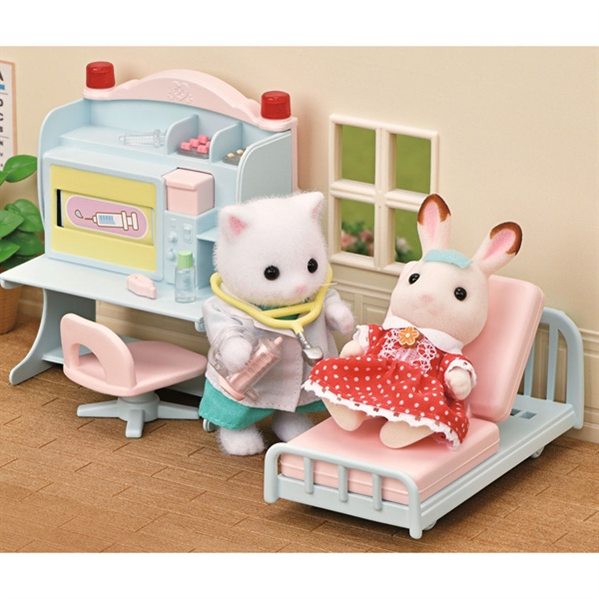 Sylvanian Families® Village Doctor Starter Set