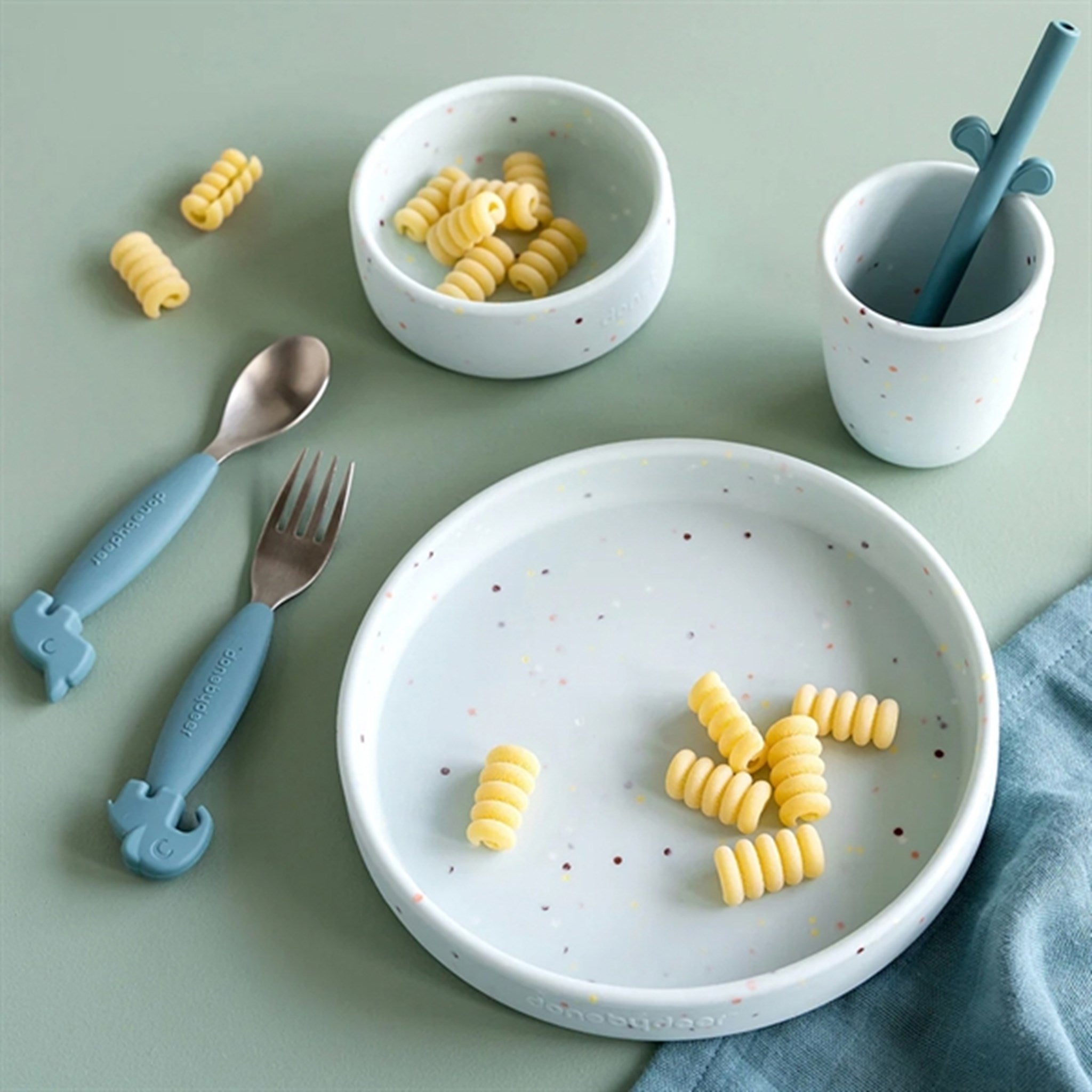 Done by Deer Silicone Dinner Set Confetti Blue 2
