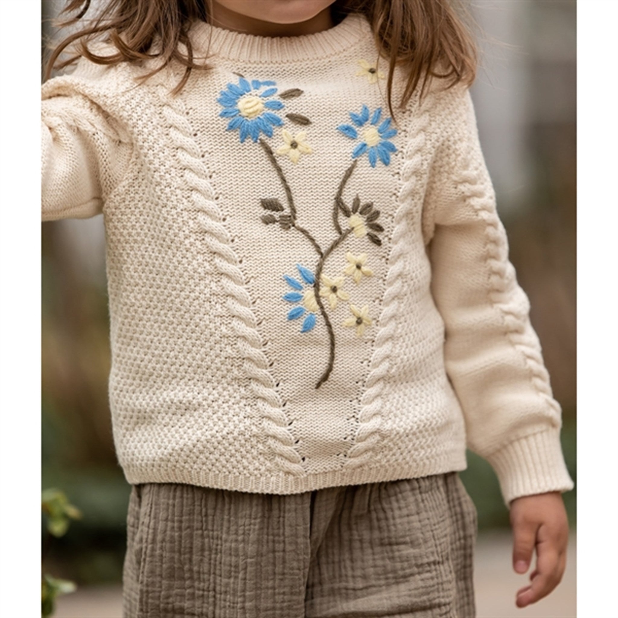 Fliink Sandshell Flower Embroidered Pullover 3