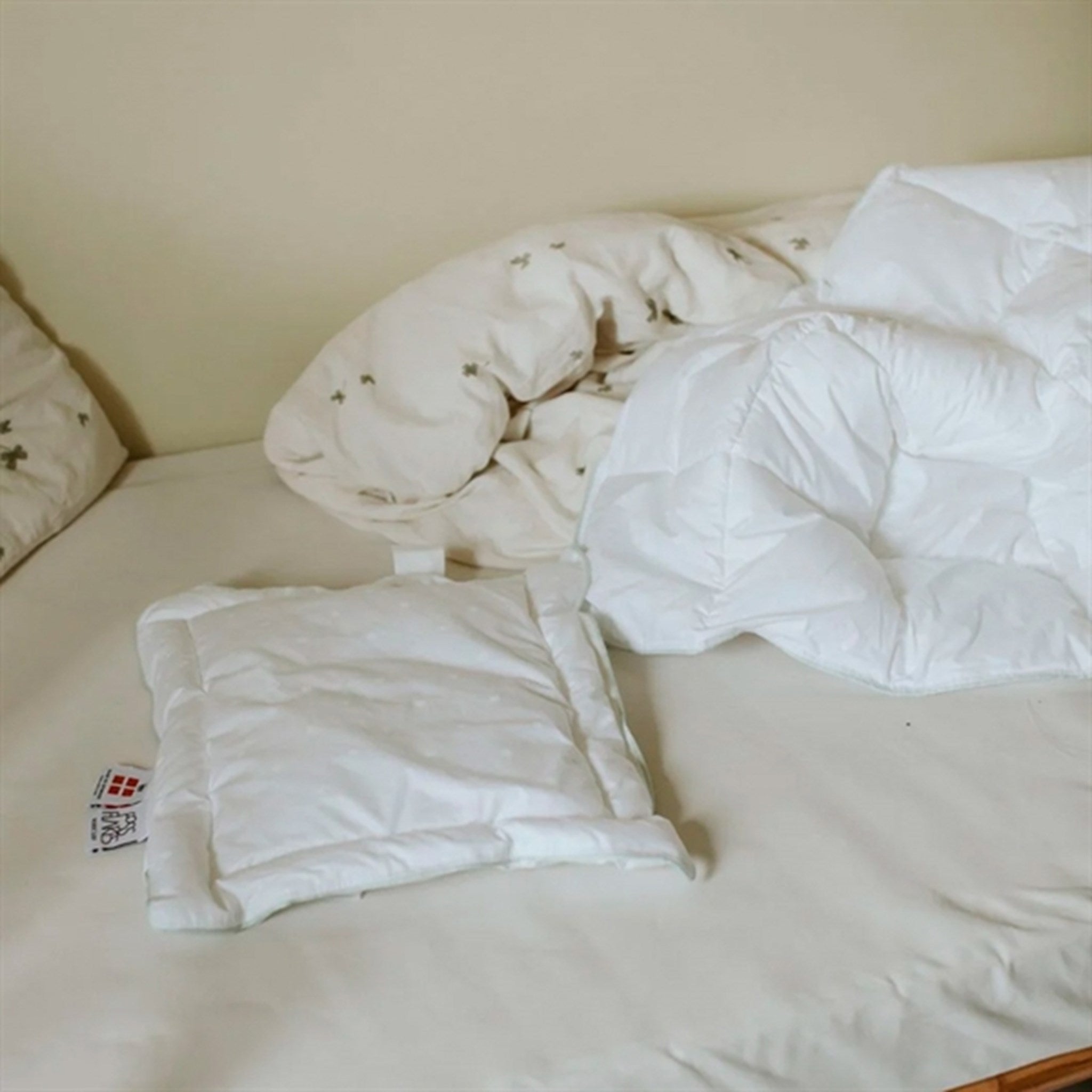 Fossflakes Baby Pillow & Duvet Set 2