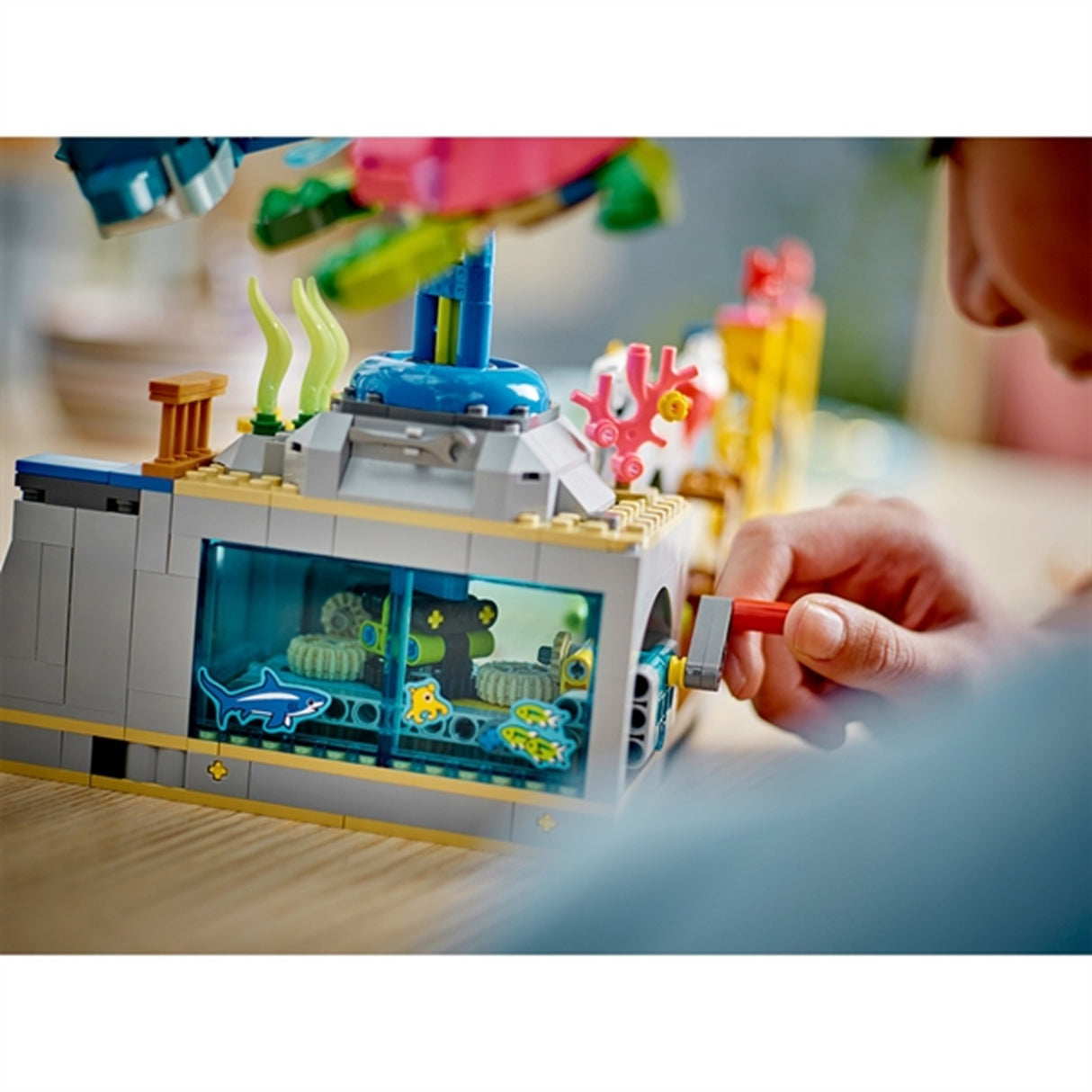 LEGO® Friends Beach Amusement Park 4