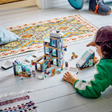 LEGO® City Ski and Climbing Centre