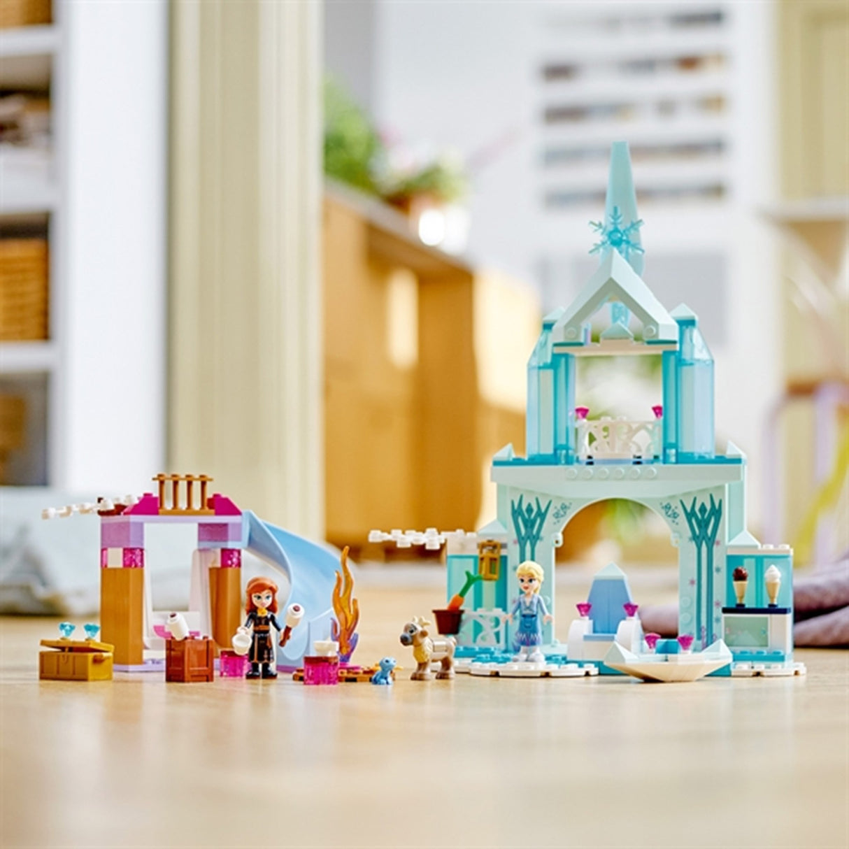 LEGO® Disney™  Elsa's Frozen Castle 5