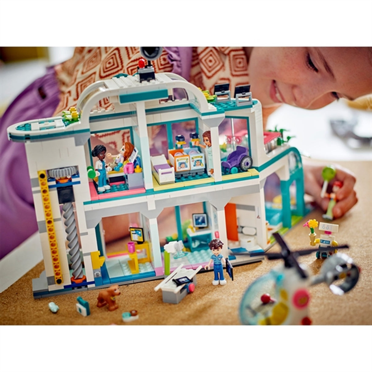 LEGO® Friends Heartlake City Hospital 4