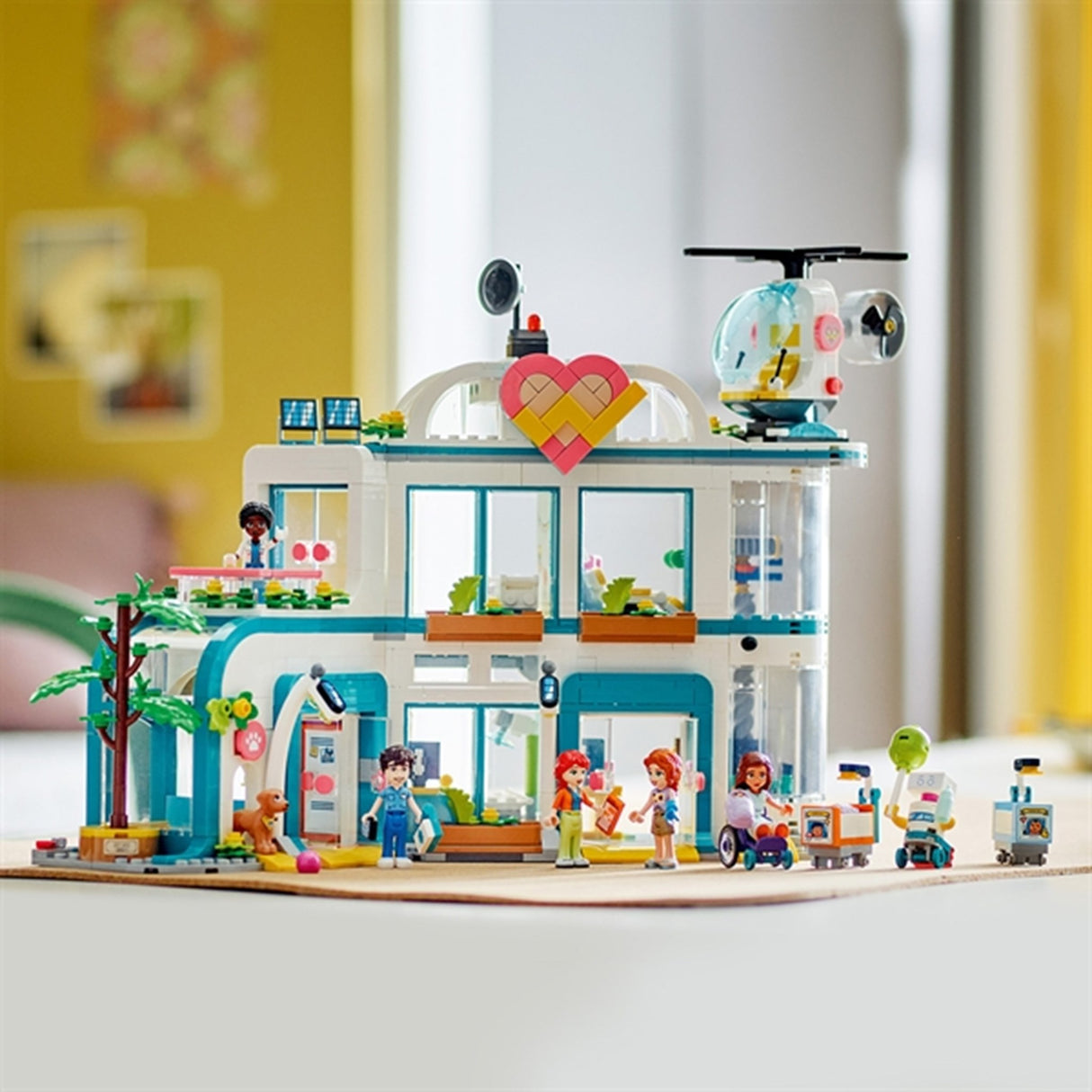 LEGO® Friends Heartlake City Hospital 5