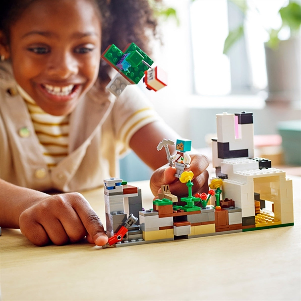 LEGO® Minecraft® The Rabbit Ranch 2