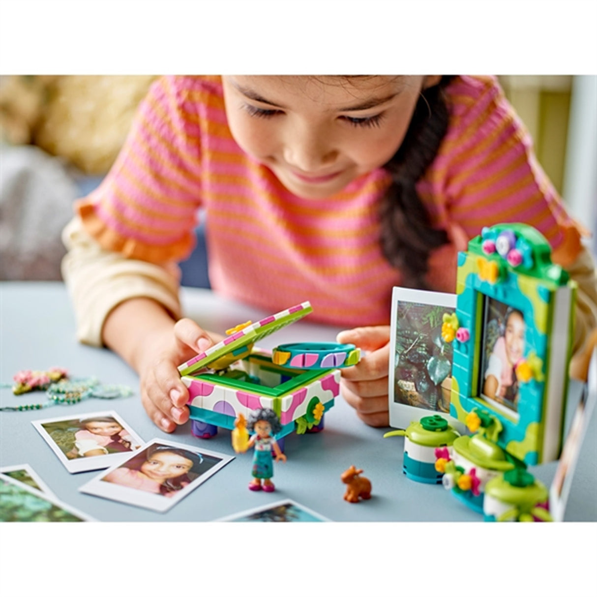 LEGO® Disney™ Mirabel's Photo Frame and Jewellery Box 2