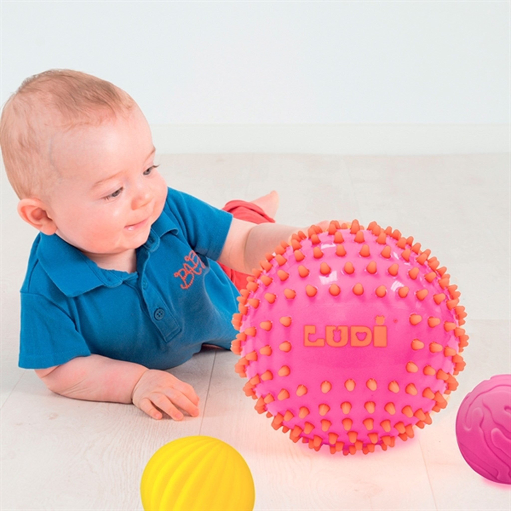 LUDI® Sensory Balls 3 pcs Pink 2