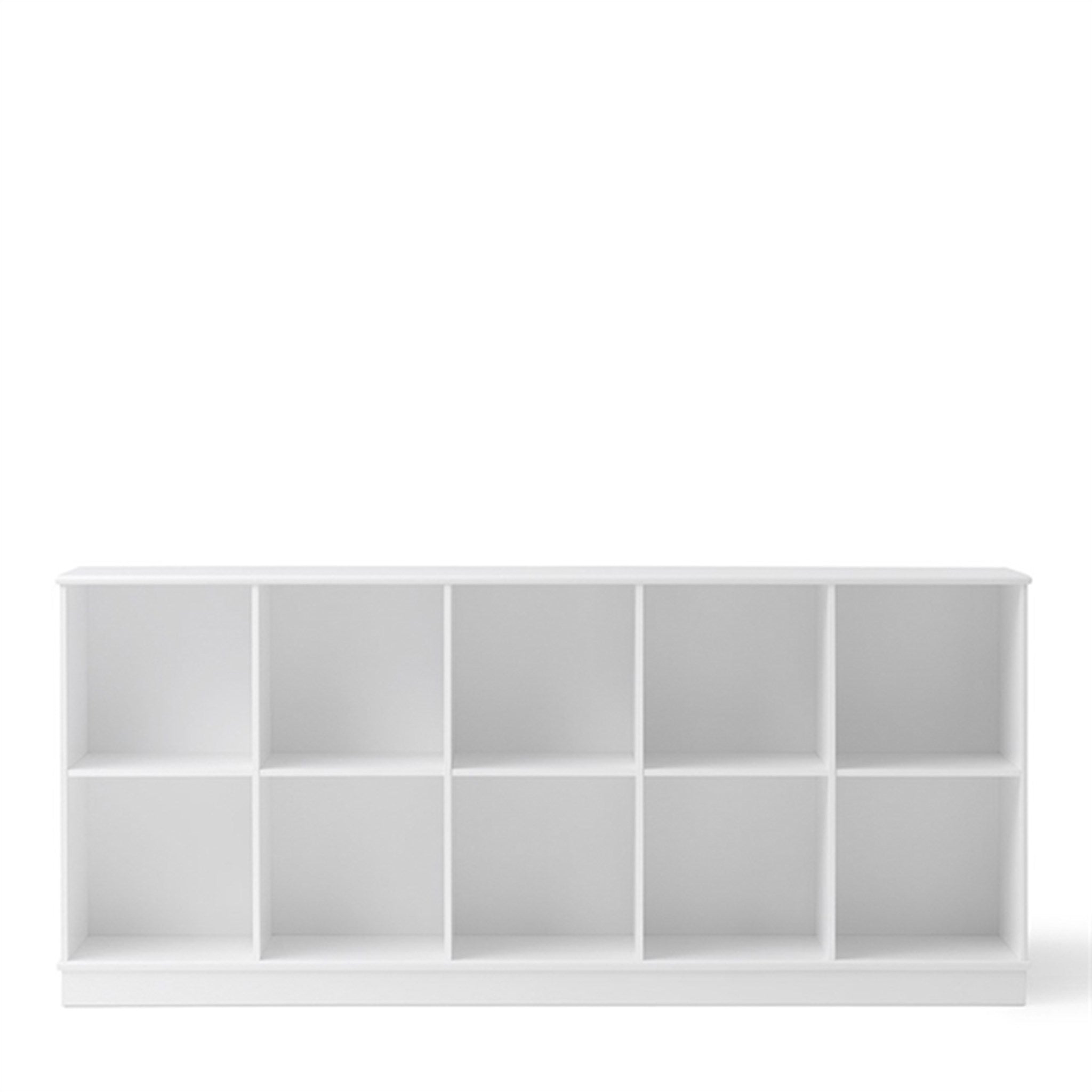 Oliver Furniture Wood Bookcase 5x2 w. Socket White