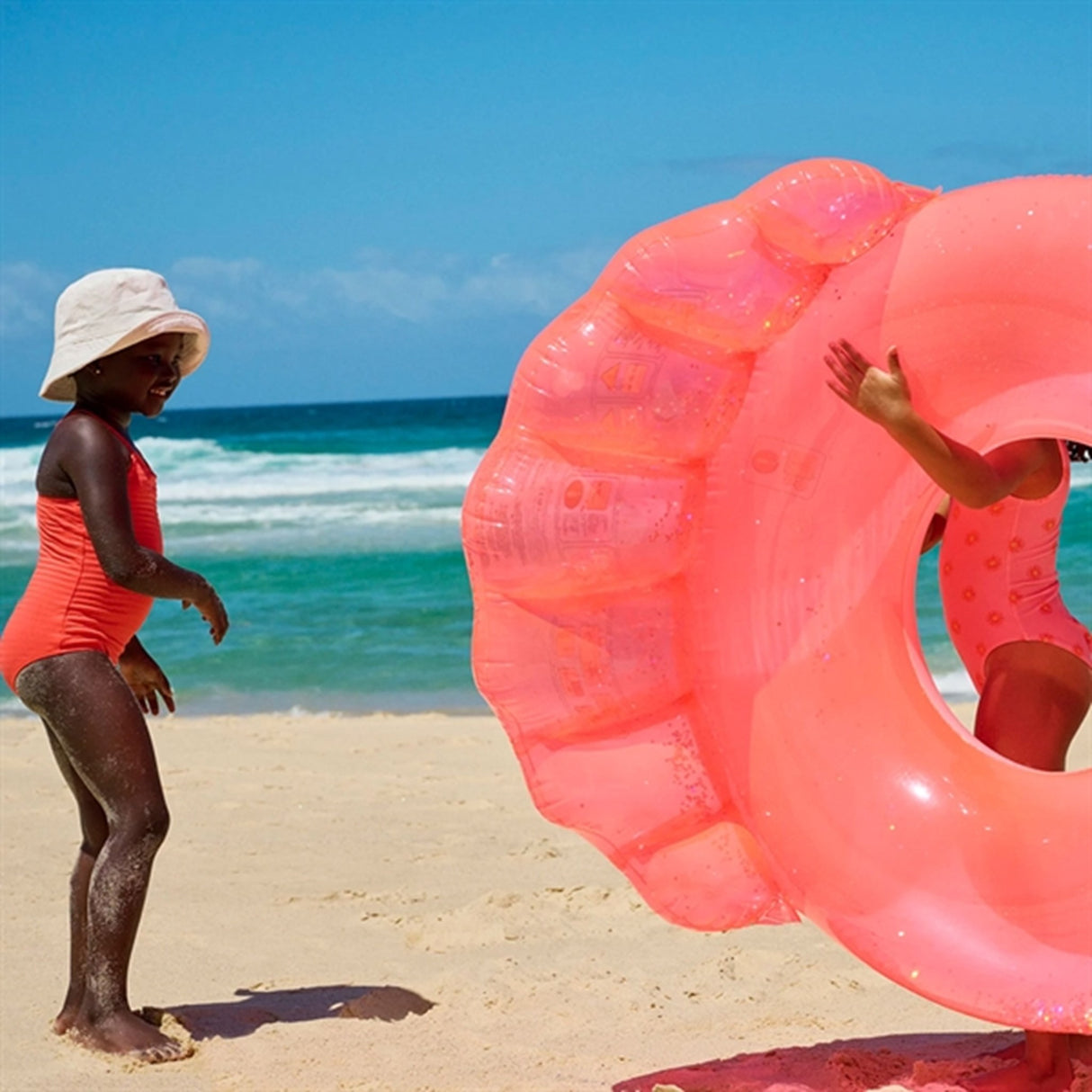 SunnyLife Luxe Pool Ring Shell Neon Coral