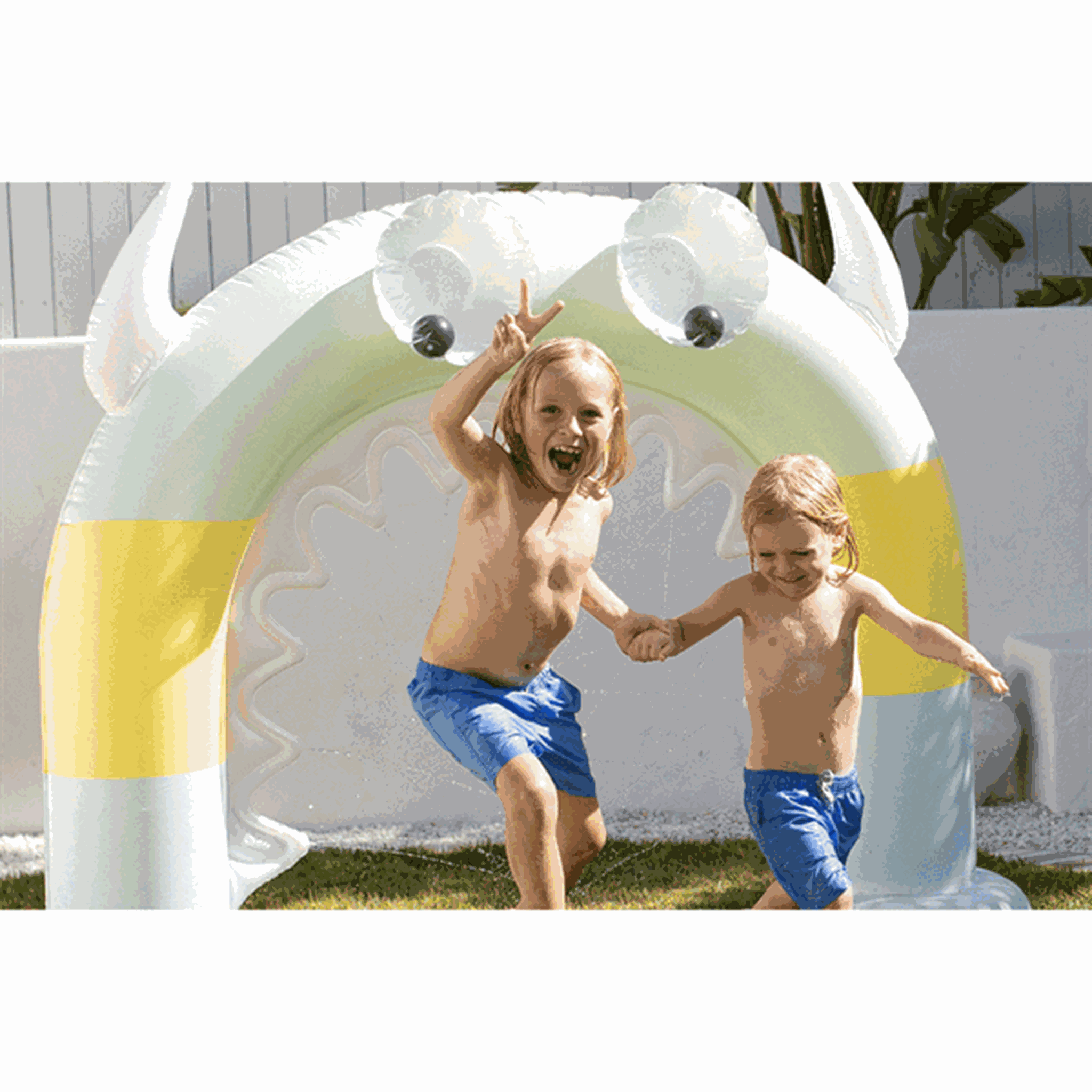 SunnyLife Inflatable Giant Sprinkler Monty The Monster 4