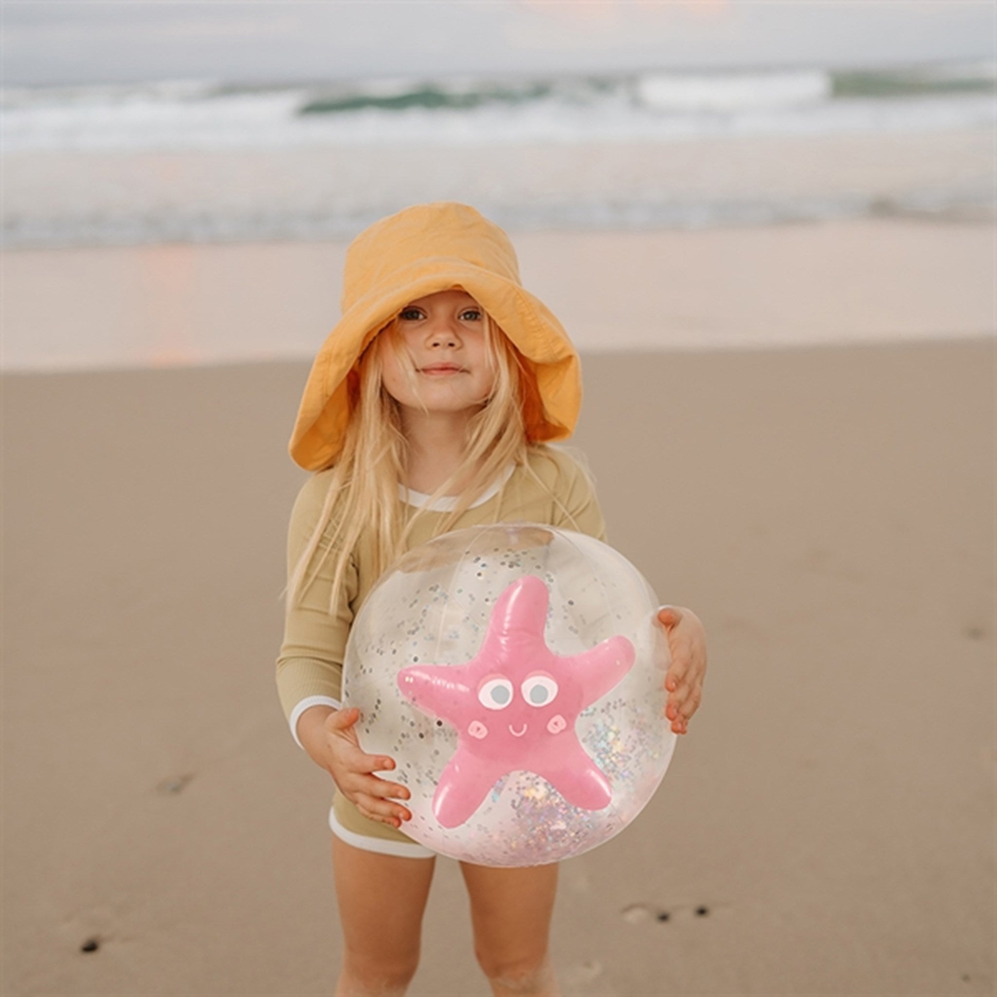 SunnyLife 3D Beach Ball Ocean Treasure Rose 2