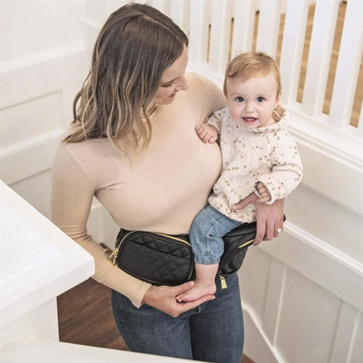 Tushbaby V2 Hip Carrier Vegan Leather Black 5